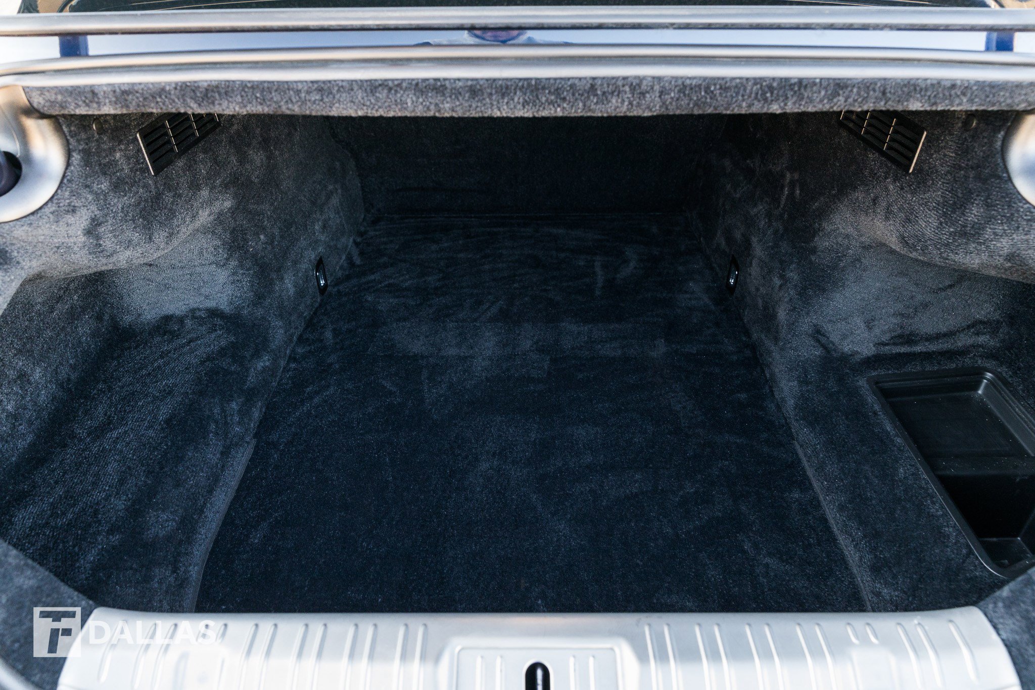 Used 2020 Rolls-Royce Wraith image 32