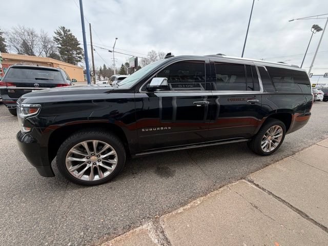 Used 2019 Chevrolet Suburban Premier w/ Premier Plus Edition AWD/4WD image 4