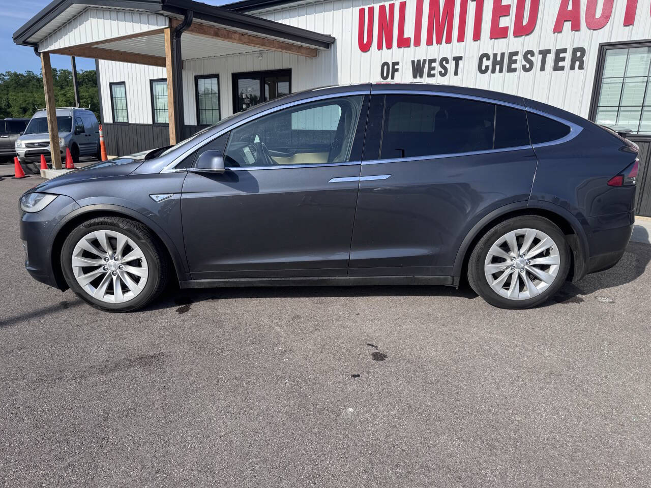 Used 2016 Tesla Model X 90D AWD/4WD image 9