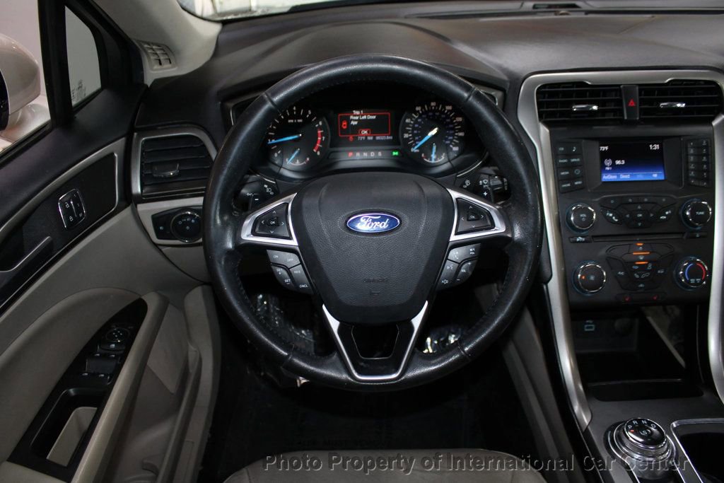 Used 2017 Ford Fusion SE image 14