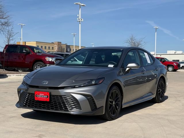 Used 2025 Toyota Camry SE image 7
