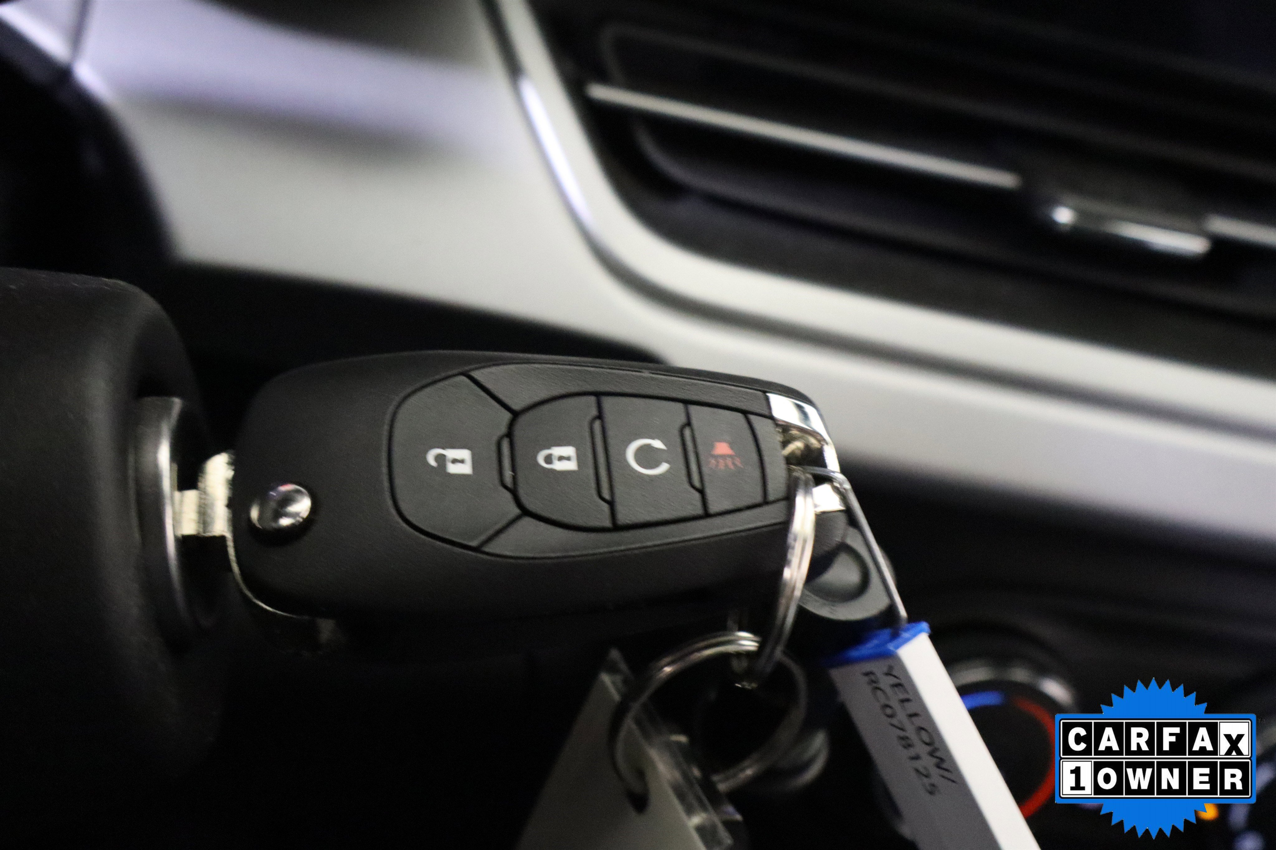 Used 2024 Chevrolet Trax RS w/ Sunroof Package image 32