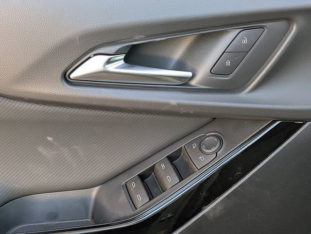New 2026 Chevrolet Equinox LT w/ Safety and Technology Package FWD image 18