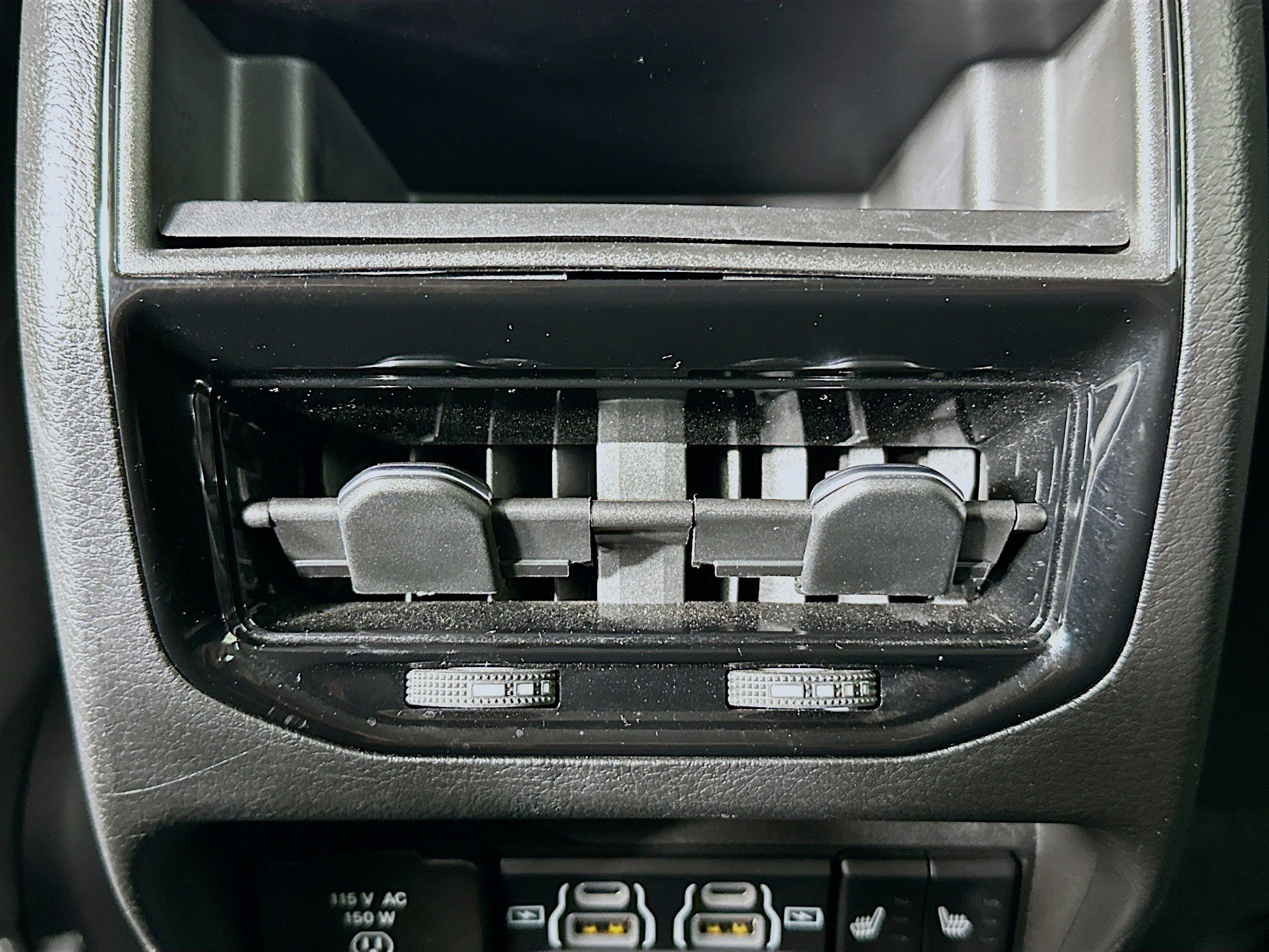 Used 2023 Jeep Grand Cherokee Limited w/ Black Appearance Package image 27