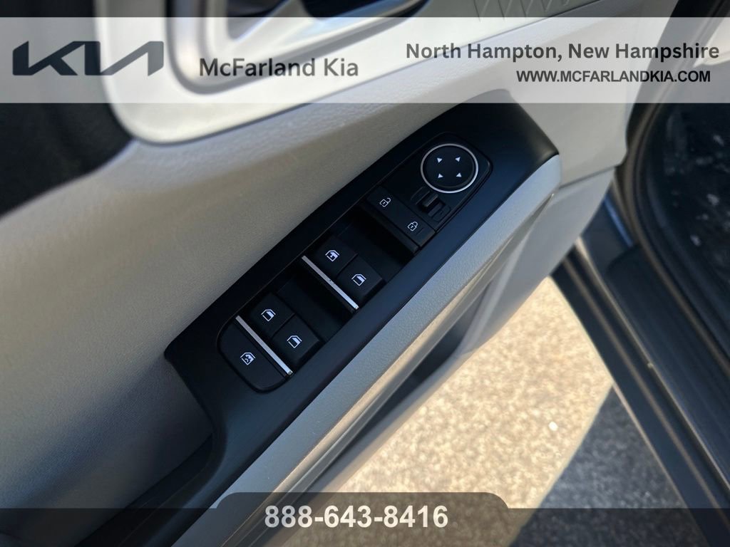 Used 2022 Kia Soul LX image 13