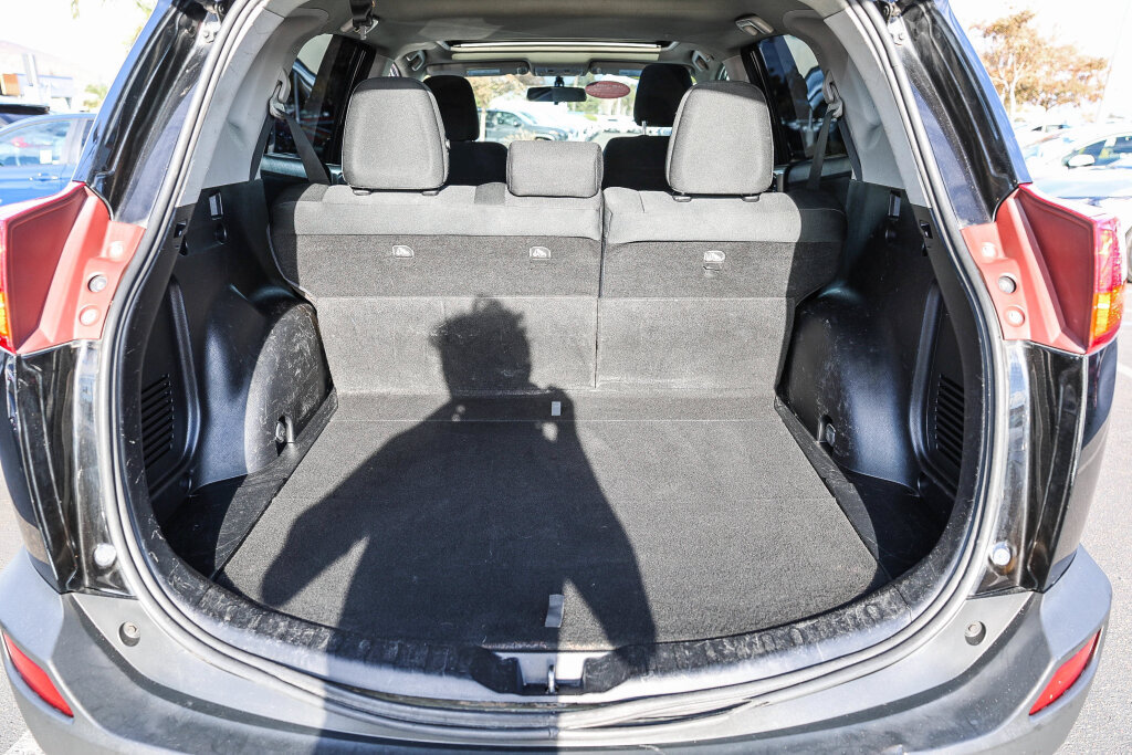 Used 2014 Toyota RAV4 XLE FWD image 24
