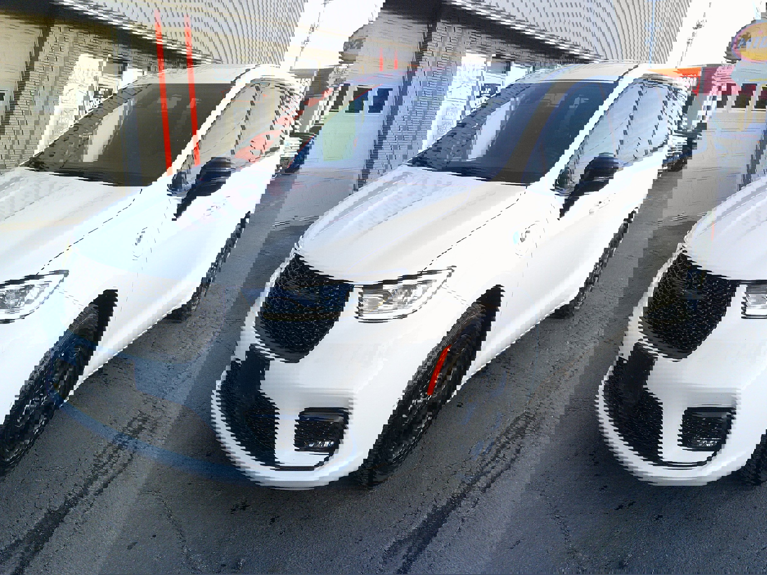 Used 2024 Chrysler Pacifica Select image 11