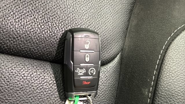 Used 2025 RAM 1500 Laramie AWD/4WD image 21