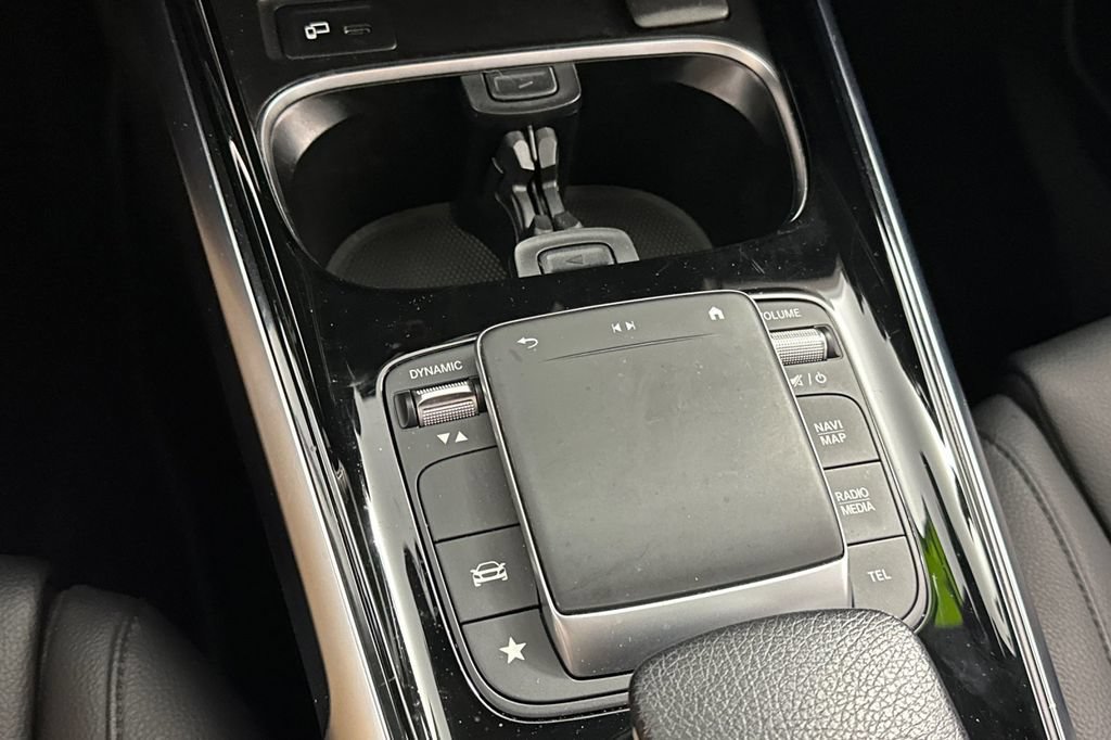 Certified 2022 Mercedes-Benz GLB 250 4MATIC image 38