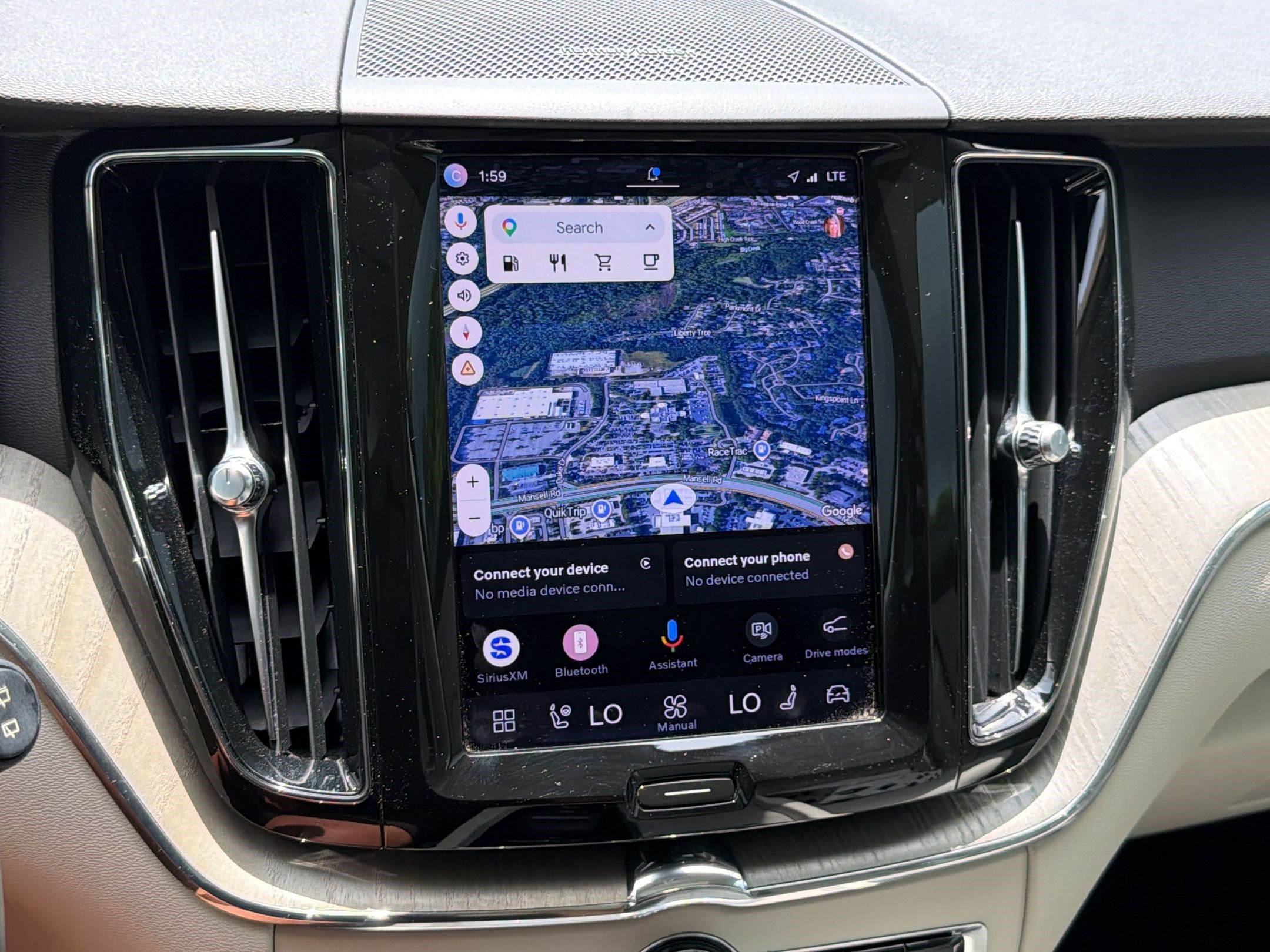 Used 2023 Volvo XC60 B5 Plus w/ Protection Package Premier FWD image 22
