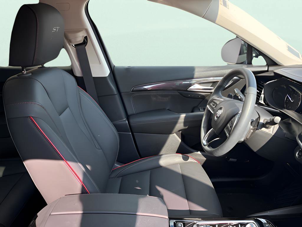 Used 2023 Buick Envision Essence w/ Technology Package I image 10