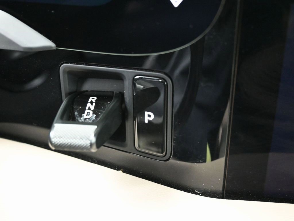 Used 2023 Porsche Taycan image 22