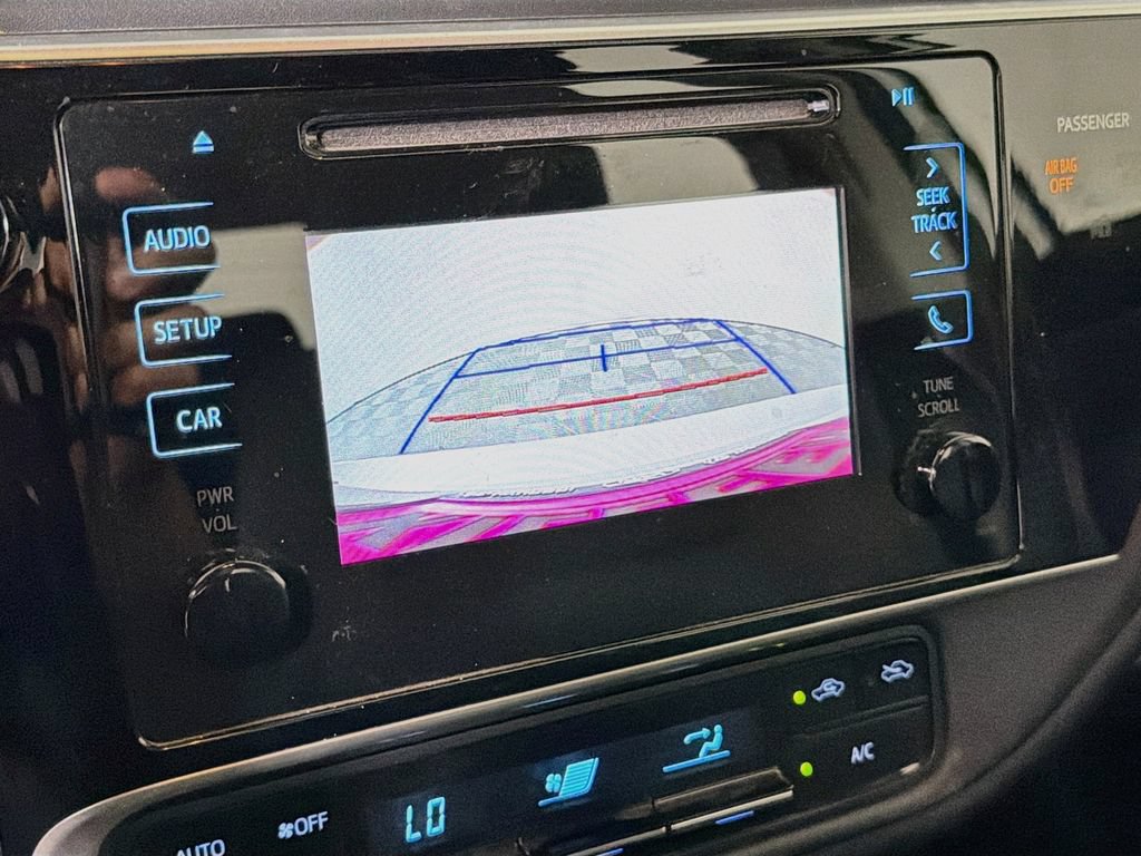 Used 2017 Toyota Corolla LE w/ Carpet Mat Package (TMS) FWD image 19
