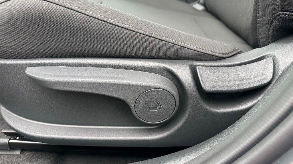 New 2026 Hyundai Elantra SEL Sport Premium FWD image 18