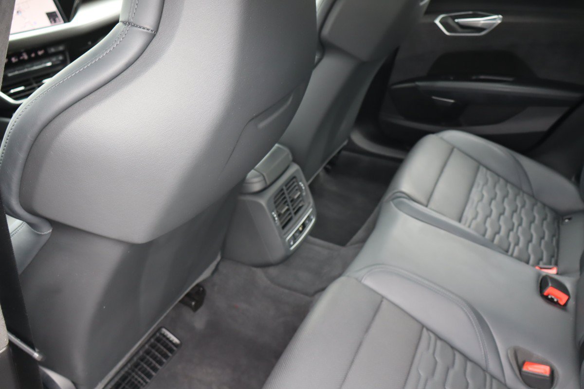 Used 2023 Audi RS e-tron GT w/ Carbon Performance Package AWD/4WD image 24