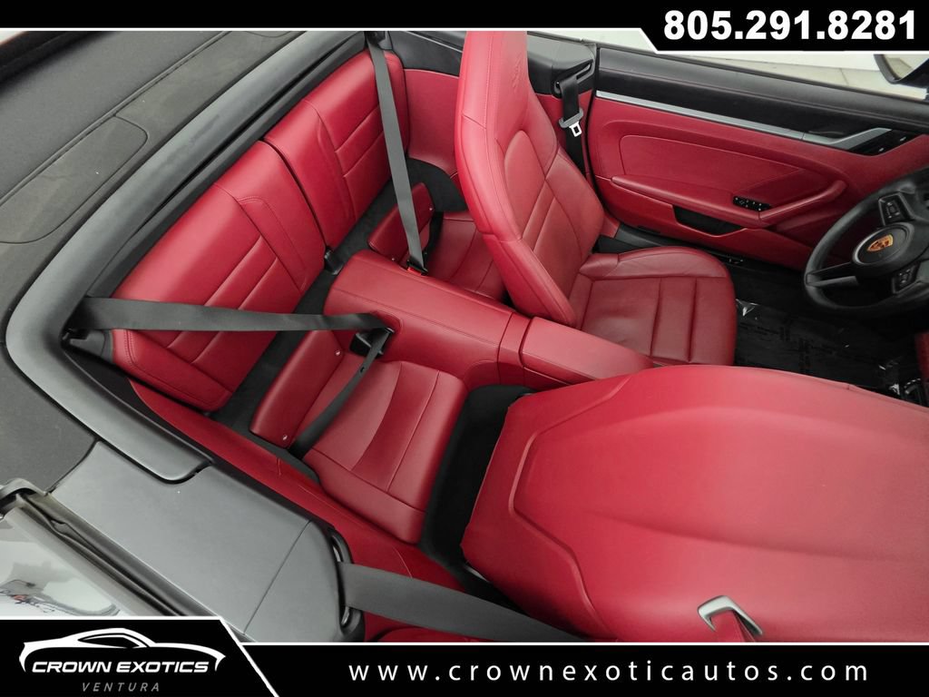 Used 2024 Porsche 911 Carrera RWD image 18