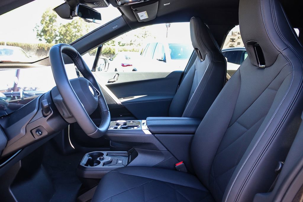 New 2026 BMW iX xDrive45 image 17