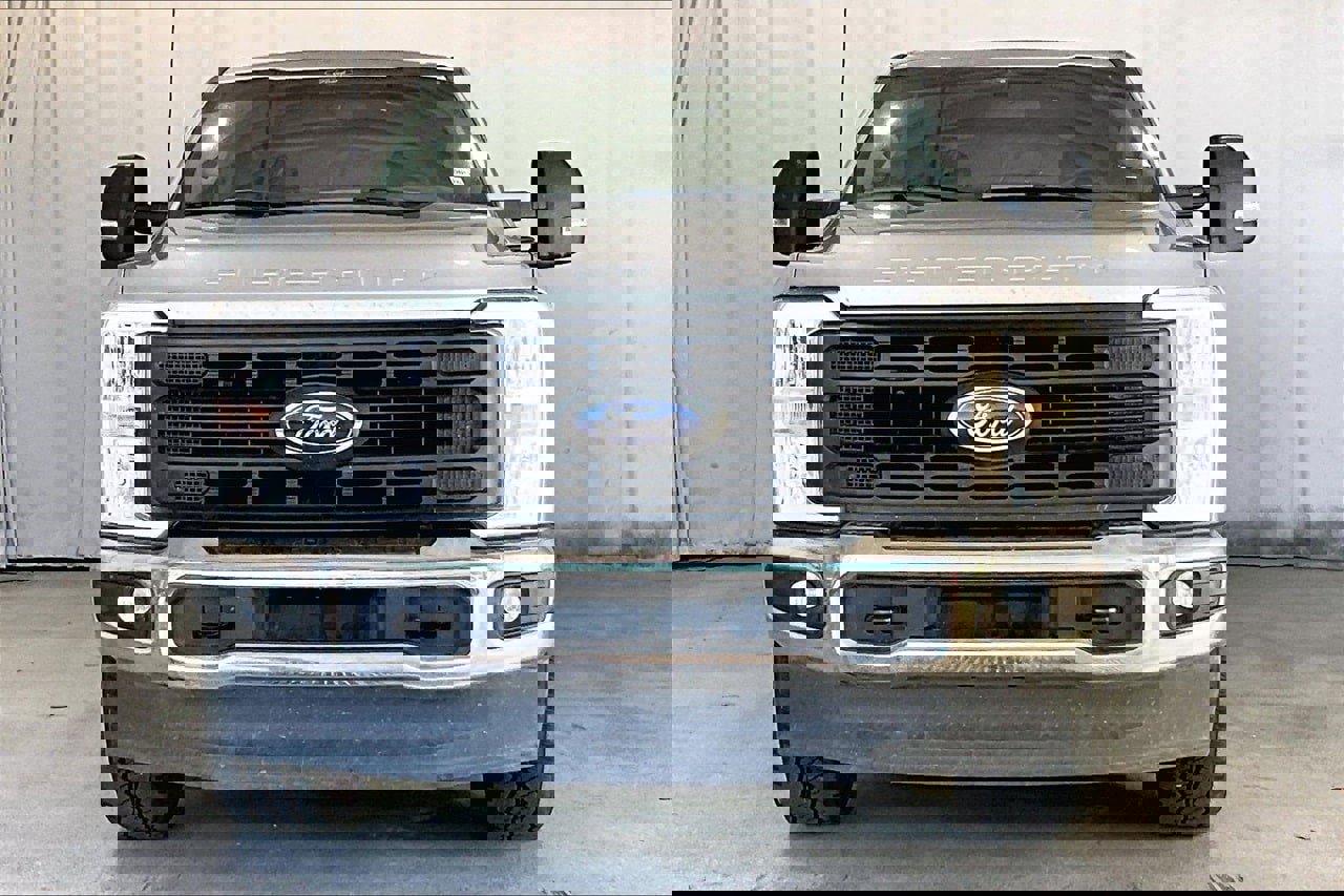 Used 2024 Ford F250 XL w/ FX4 Off-Road Package image 3