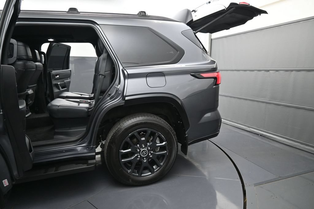 Used 2023 Toyota Sequoia Platinum AWD/4WD image 12