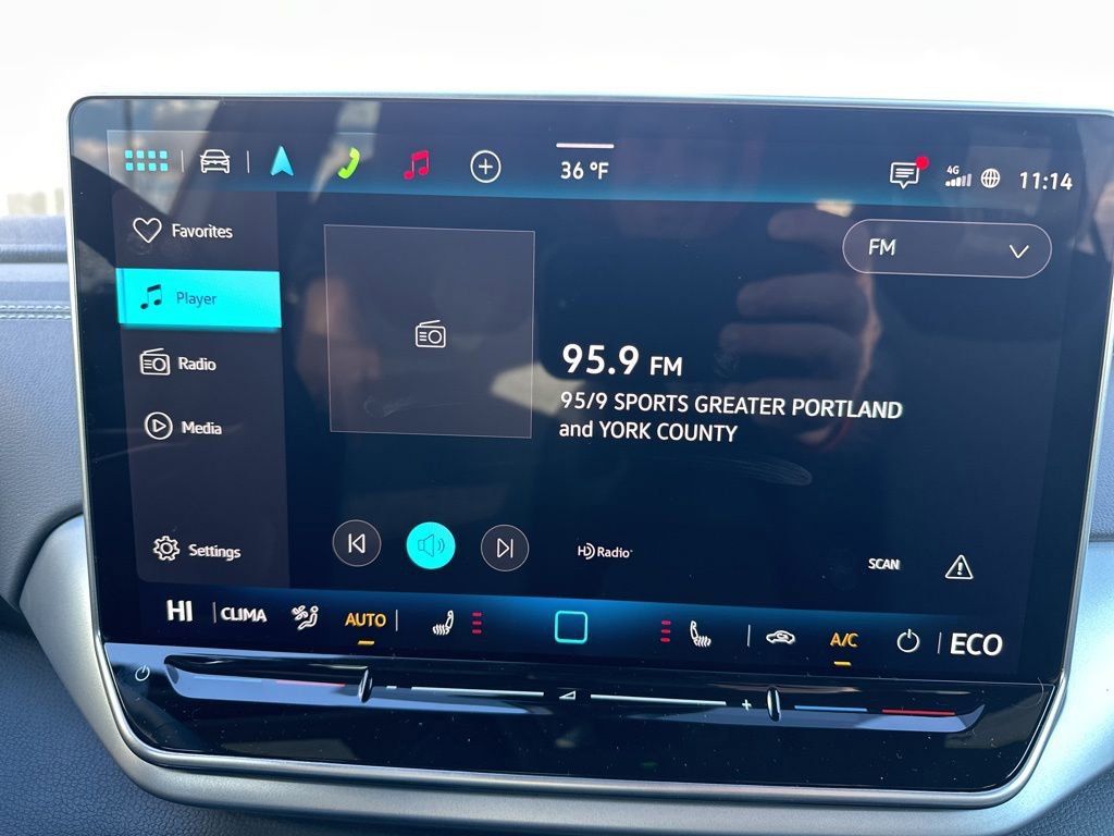 New 2025 Volkswagen ID.4 Pro AWD/4WD image 17