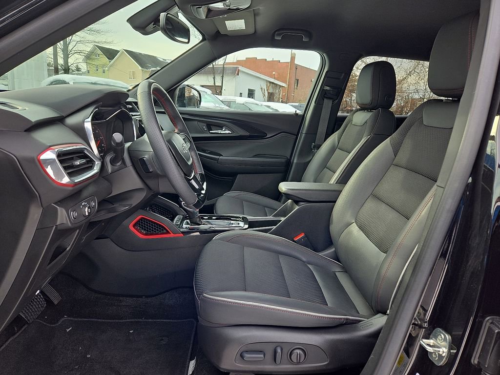 Used 2023 Chevrolet TrailBlazer RS w/ Convenience Package image 18