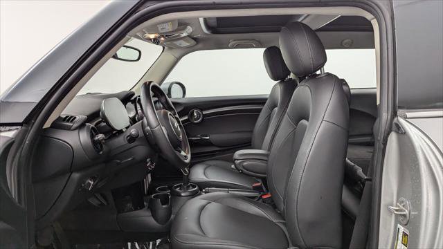 Used 2024 MINI Cooper 2-Door Hardtop image 14