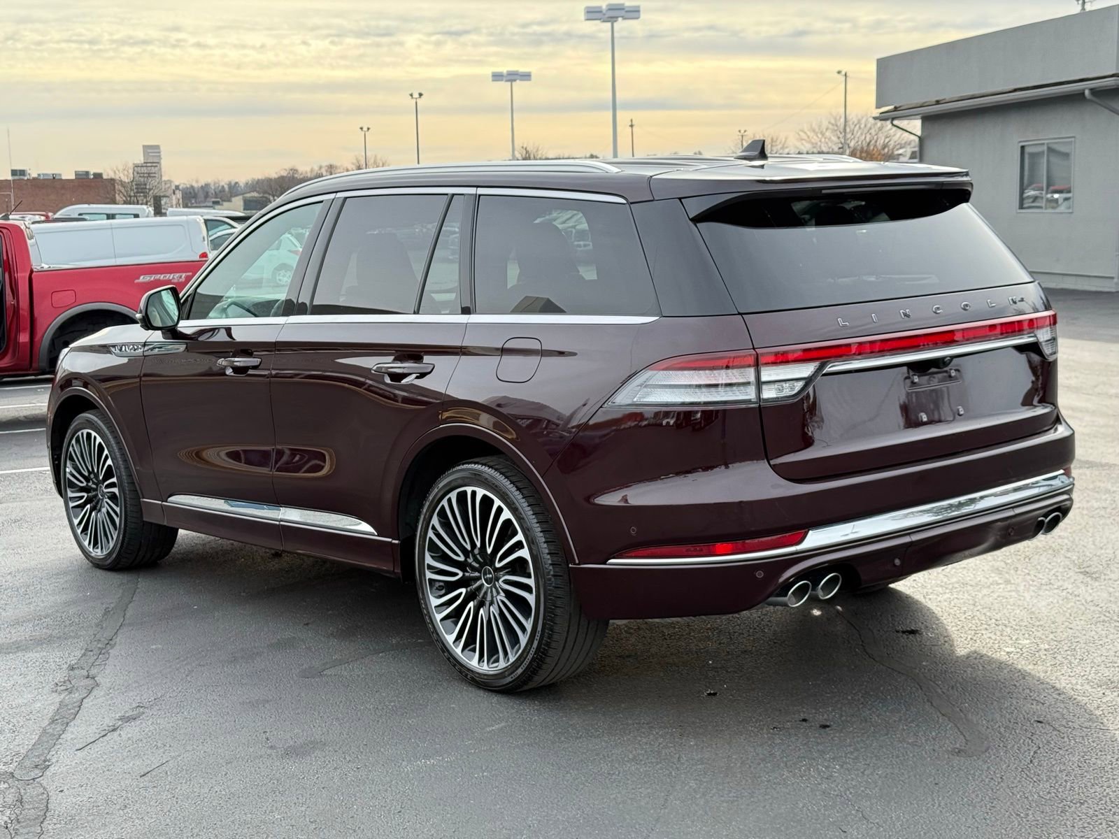Used 2023 Lincoln Aviator Black Label w/ Dynamic Handling Package image 5
