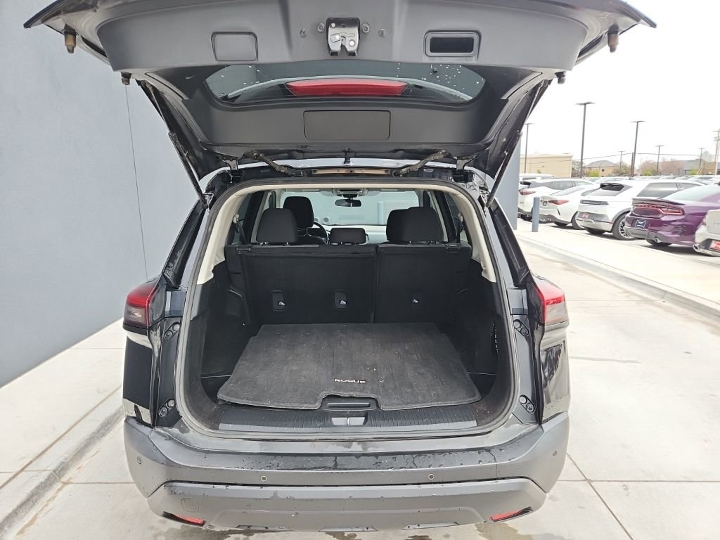 Used 2021 Nissan Rogue S image 16