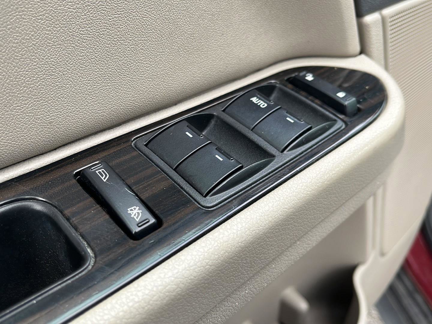 Used 2008 Mercury Sable Premier image 10