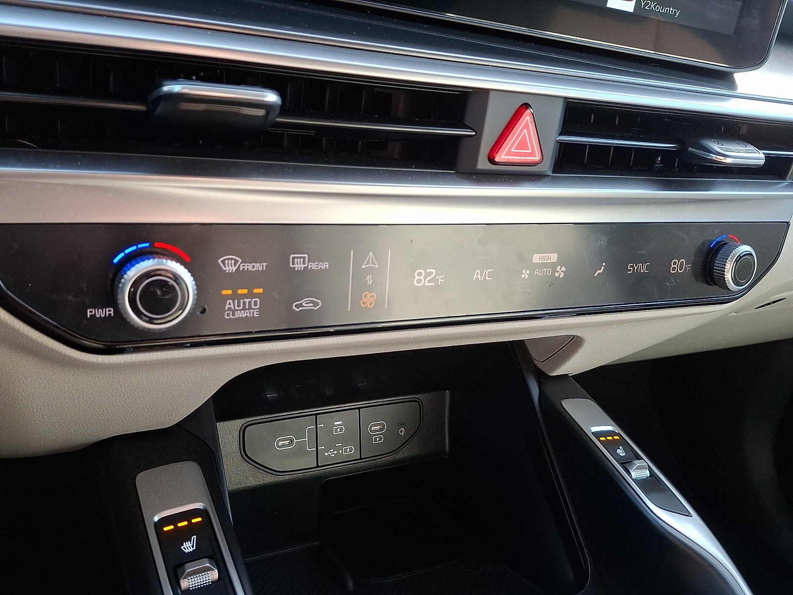 Certified 2025 Kia Sorento S image 16