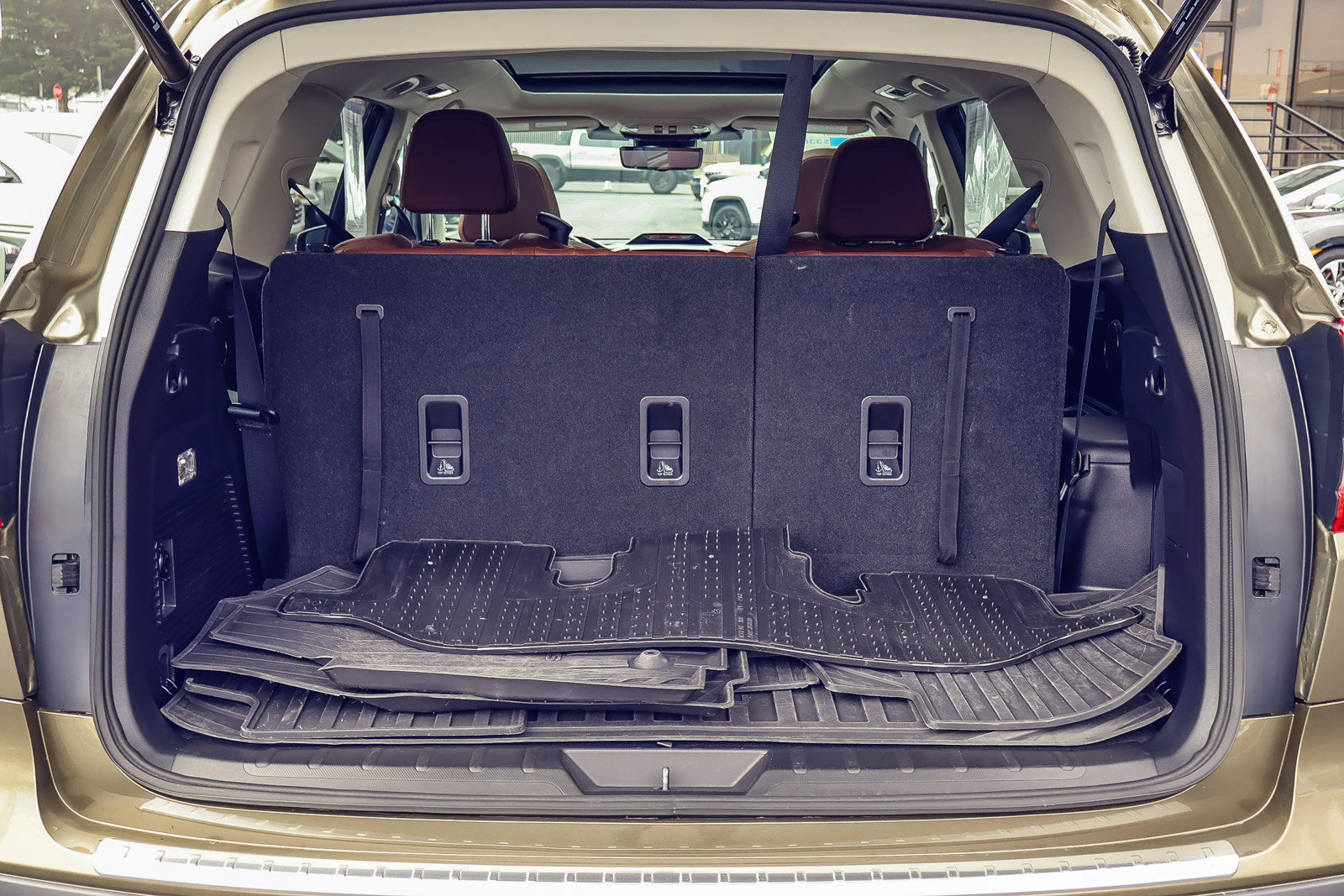Used 2023 Subaru Ascent Touring image 18