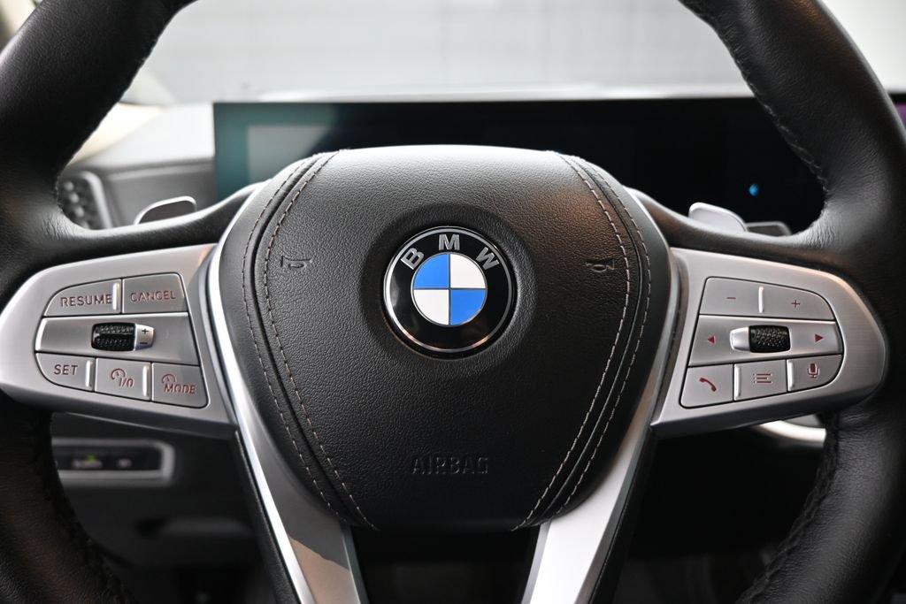 Used 2024 BMW X7 xDrive40i w/ Premium Package AWD/4WD image 16