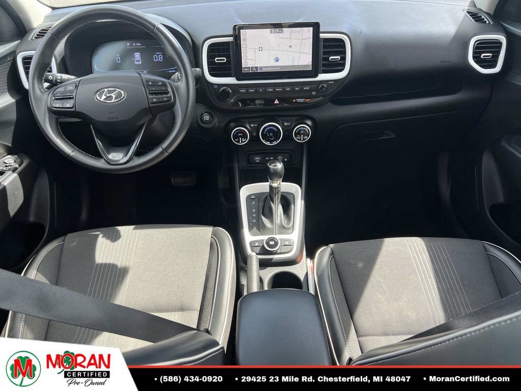 Used 2023 Hyundai Venue Limited FWD image 14