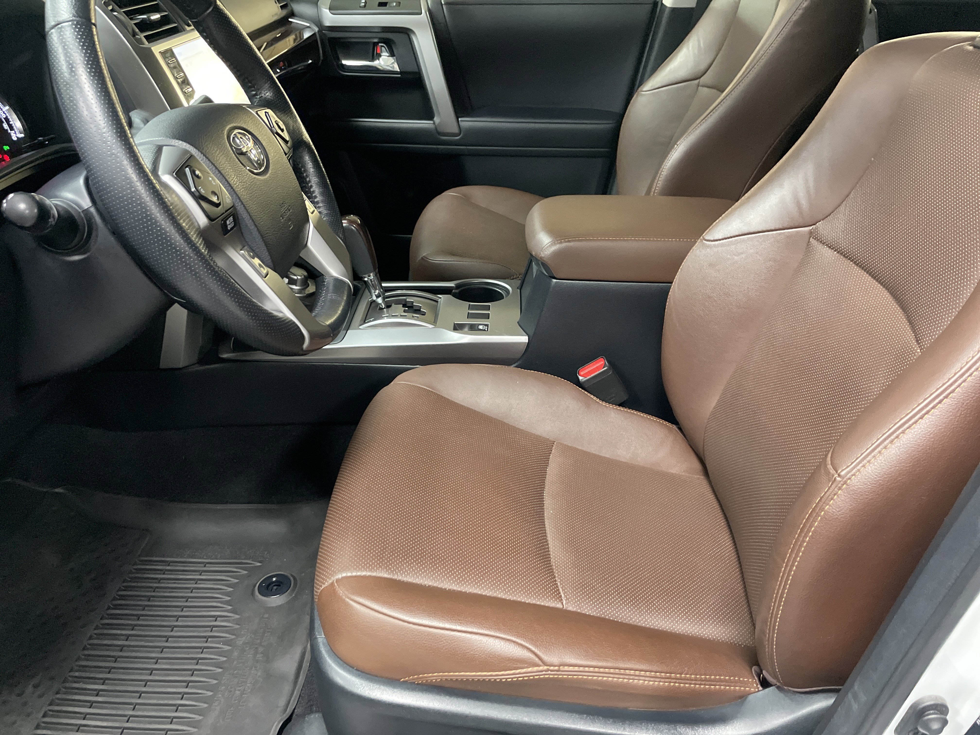 Used 2024 Toyota 4Runner Limited image 16