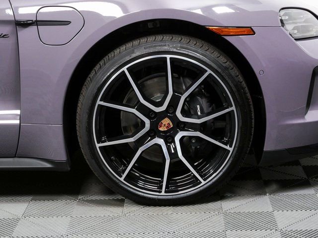 New 2026 Porsche Taycan RWD image 41