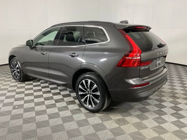 Certified 2023 Volvo XC60 B5 Core w/ Climate Package image 4