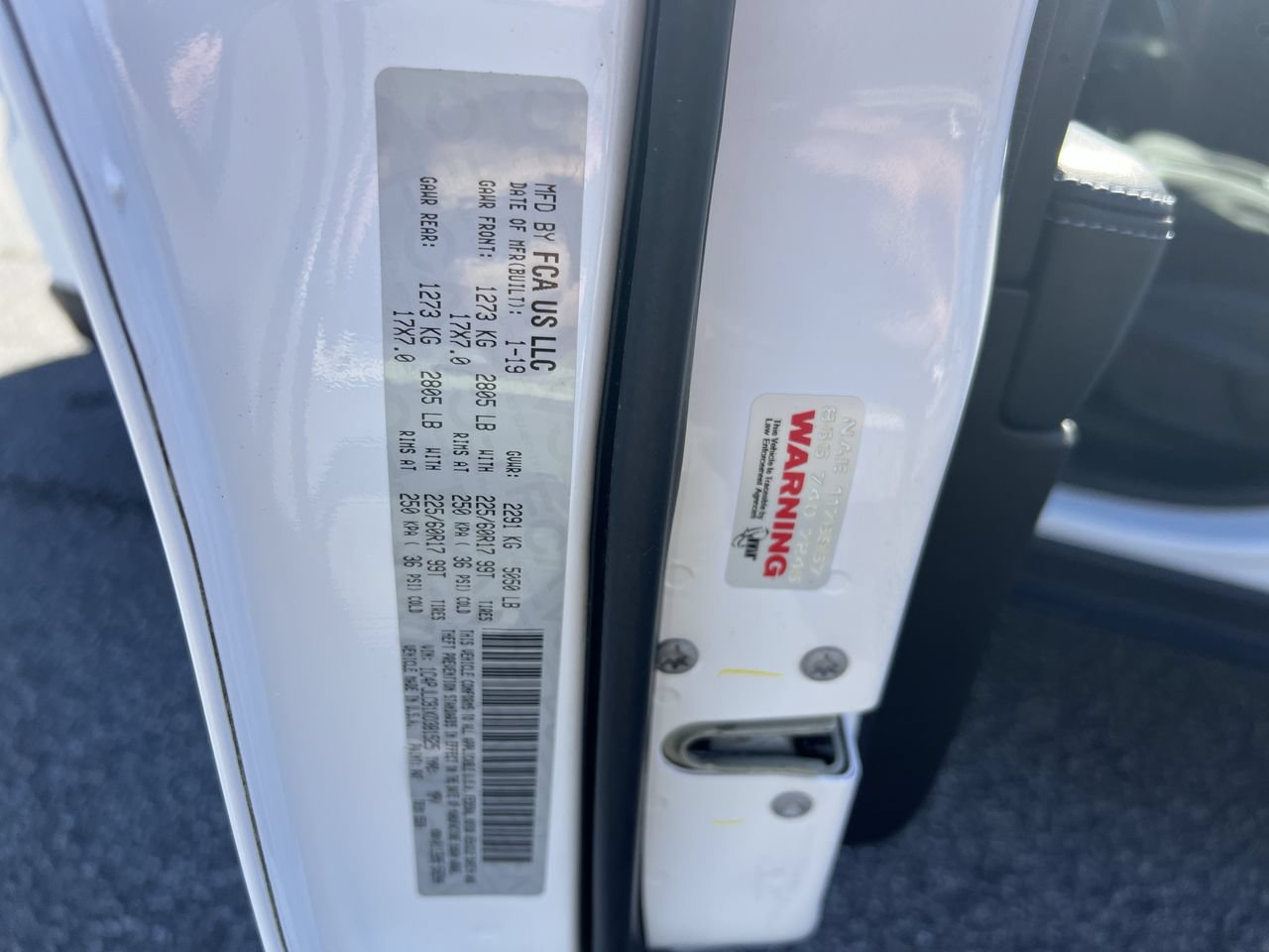 Used 2019 Jeep Cherokee Latitude w/ Popular Appearance Group FWD image 37