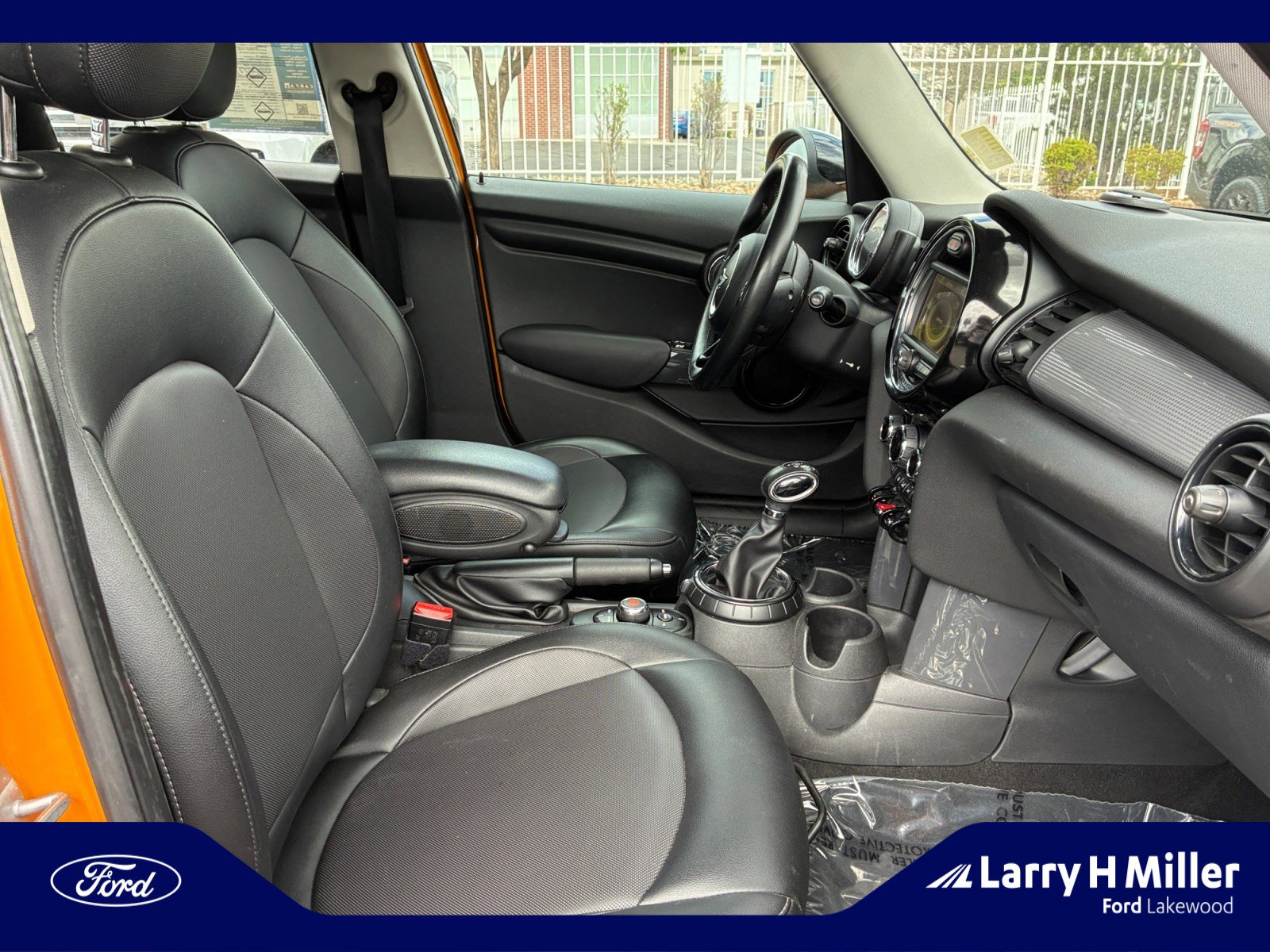 Used 2016 MINI Cooper 4-Door Hardtop image 19