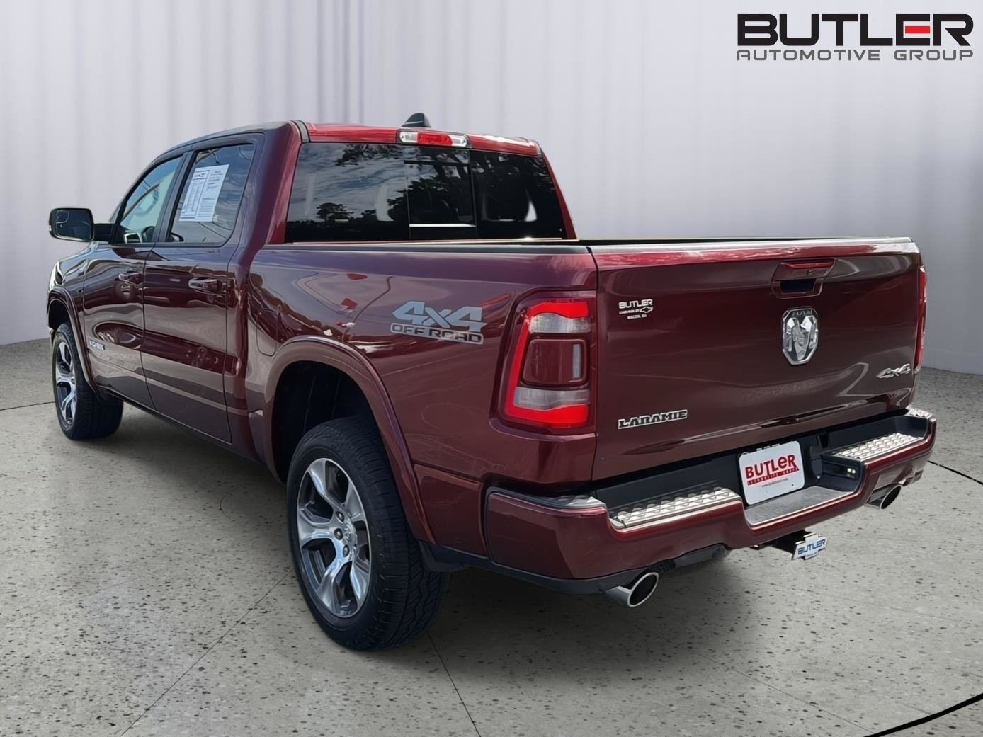 Used 2019 RAM 1500 Laramie w/ Sport Appearance Package AWD/4WD image 4