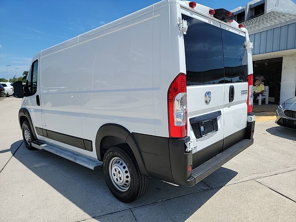 Used 2025 RAM ProMaster 2500 w/ U-Haul Equipment Group FWD image 3