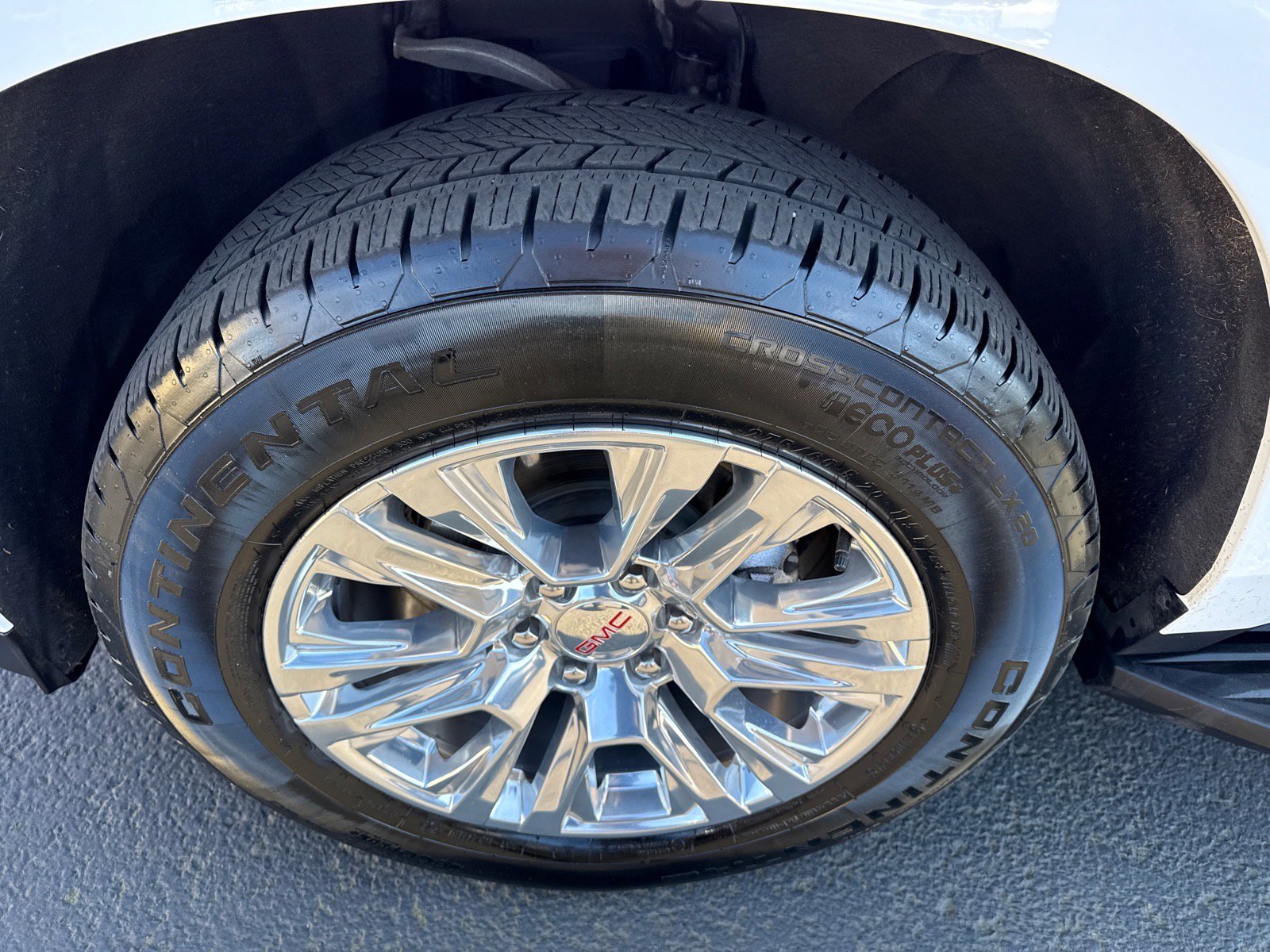 Used 2025 GMC Yukon Denali image 17