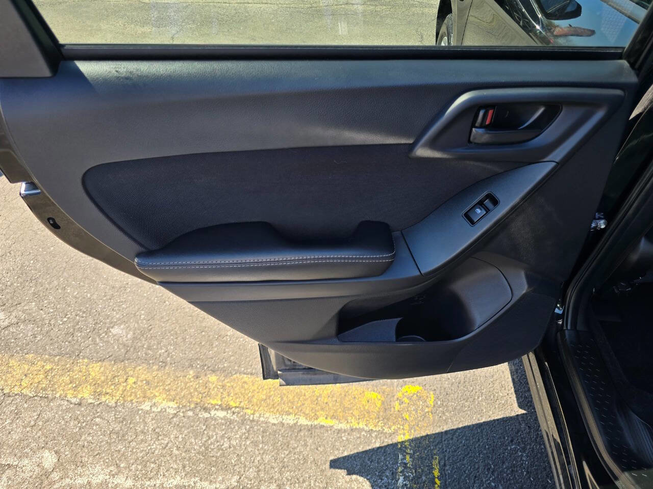 Used 2016 Subaru Forester 2.5i Premium w/ All-Weather Package image 25