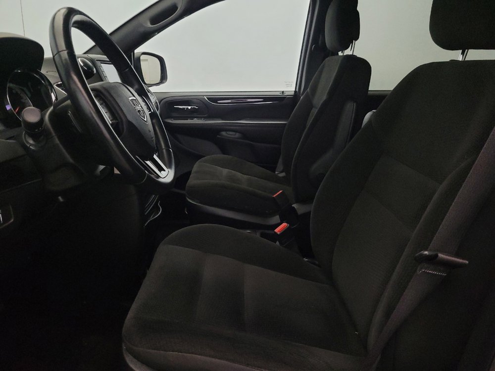 Used 2019 Dodge Grand Caravan SE image 17