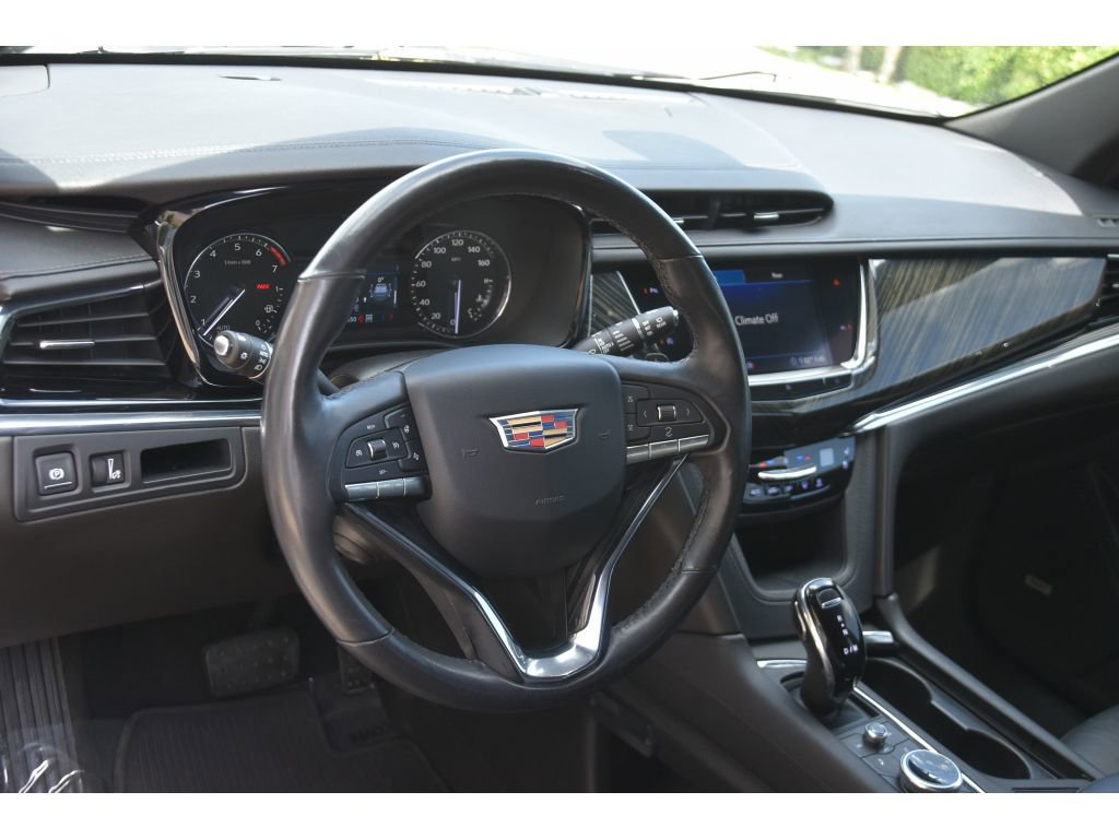 Used 2020 Cadillac XT6 Premium Luxury AWD/4WD image 14