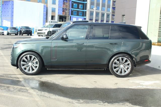 Used 2023 Land Rover Range Rover SE image 6