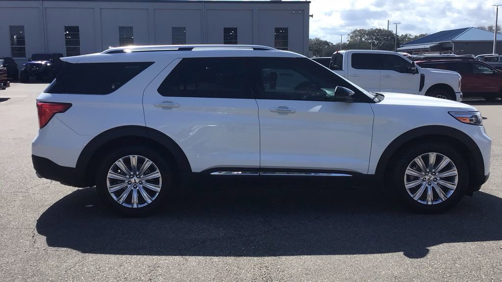 Certified 2022 Ford Explorer Limited w/ Equipment Group 301A image 4