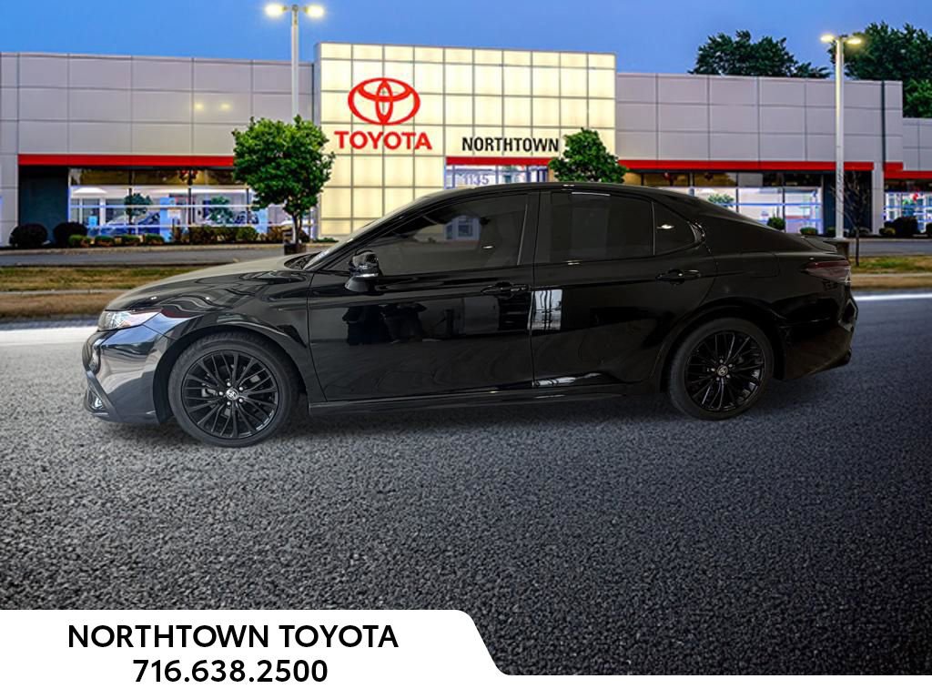 Used 2022 Toyota Camry SE w/ Convenience Package FWD image 2