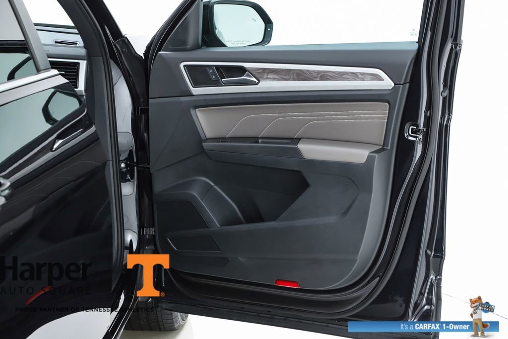 Used 2023 Volkswagen Atlas Cross Sport SE FWD image 32