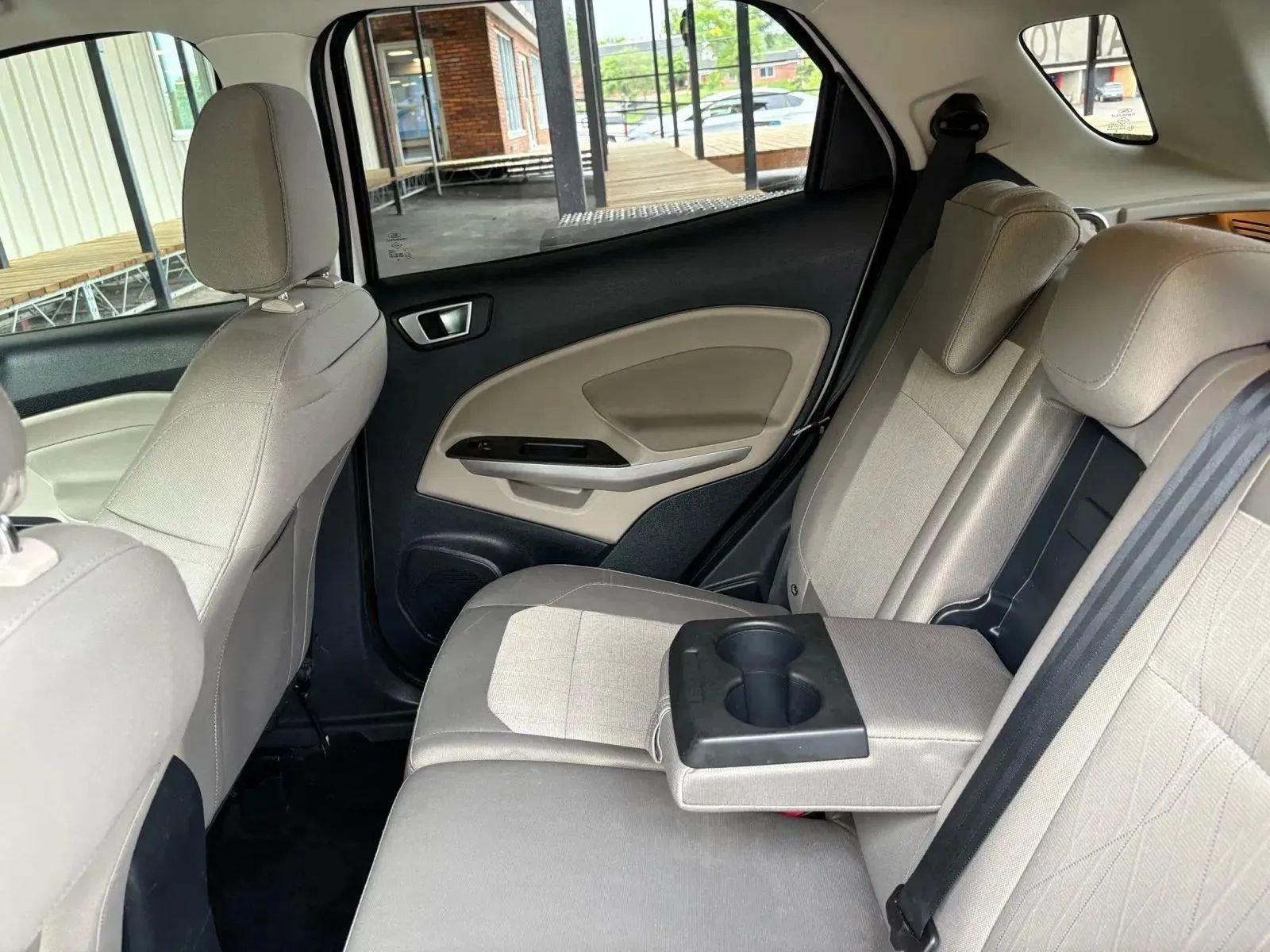 Used 2018 Ford EcoSport SE w/ SE Convenience Package image 36