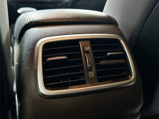 Used 2019 Kia Sorento LX image 25